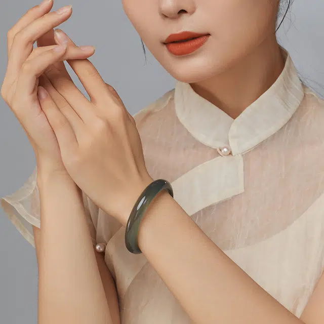 老凤祥 青山黛玉镯 新中式国潮古风美人镯 清冷优雅 汉服旗袍 玉髓 玉石手镯 女款