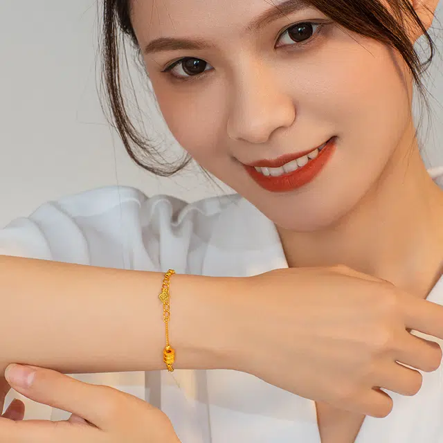老凤祥 小蛮腰满天星流苏转运珠 转运珠五角星流苏优雅精致灵动 足金 按克计价 手链 女款