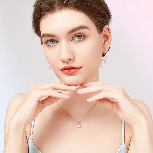 akoya 18K