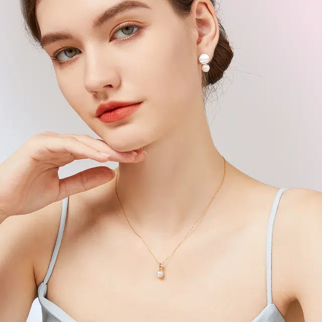 akoya 18K