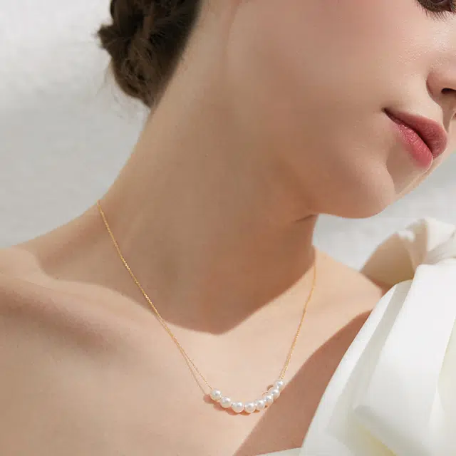 Akoya 18K