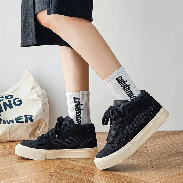 URBAN AUTHENTIC