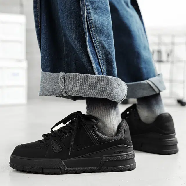 URBAN AUTHENTIC