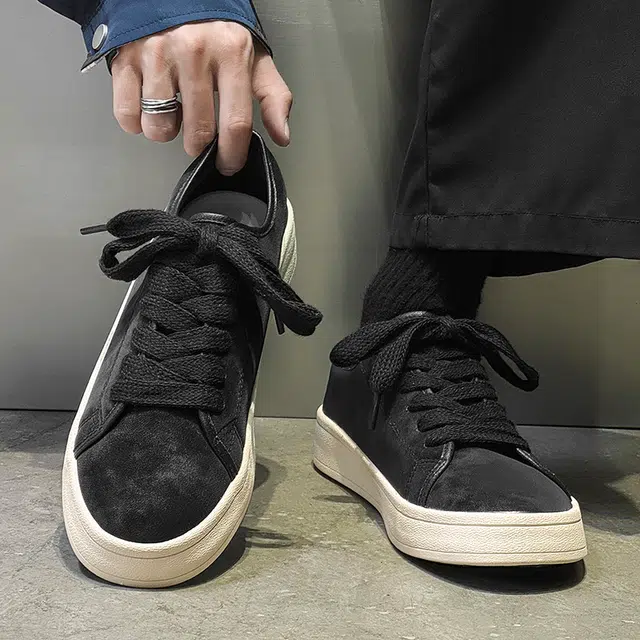 URBAN AUTHENTIC