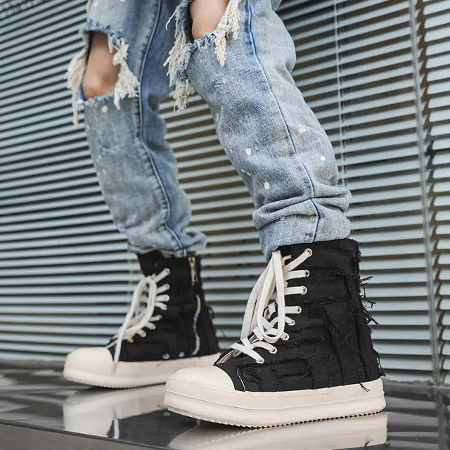 URBAN AUTHENTIC