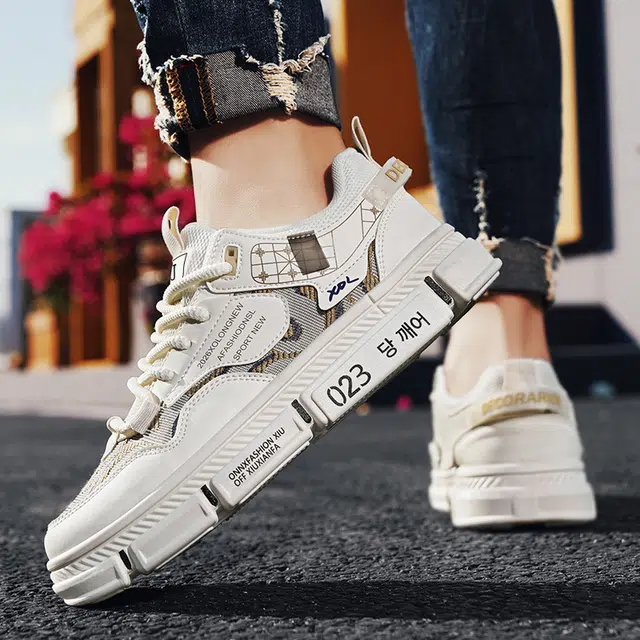 URBAN AUTHENTIC