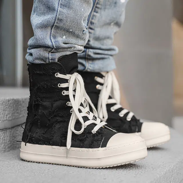 URBAN AUTHENTIC
