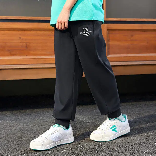 FILA KIDS x logo