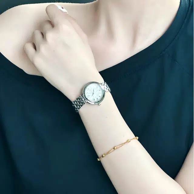 卡碧梵 小美人系列 罗马刻度日期显示日常百搭 石英机芯 钢表带 国表 女表 白色表盘 防水