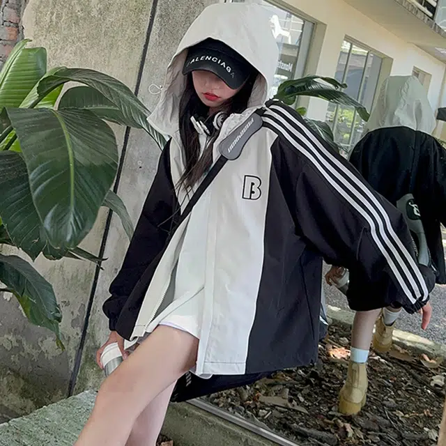 木木屋 时尚洋气拼色连帽字母条纹印花长袖夹克外套青少年