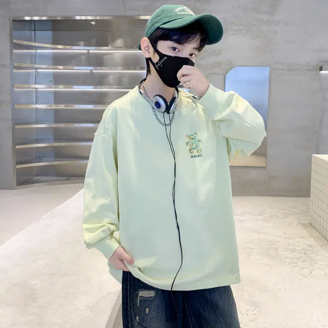 木木屋 圆领洋气简约舒适字母卡通图案落肩长袖卫衣青少年