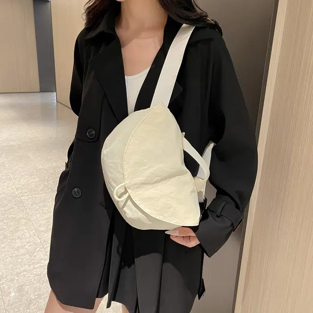 單倉 休闲简约轻便运动 尼龙布 斜挎包 男女同款情侣款 米白色/黑色/紫色/卡其色/绿色