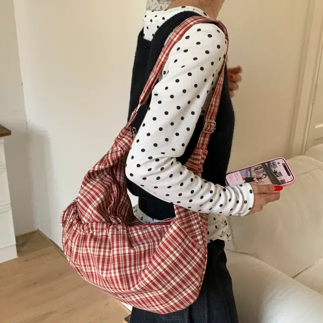 單倉 格纹抽绳轻便休闲日常通勤腋下包 布 单肩包 常规 女款 红色/蓝色/黑色