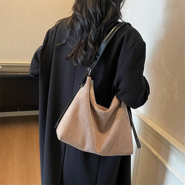 單倉 高级感简约时尚精致日常逛街出差通勤百搭小众设计 绒布 单肩包 女款 多色