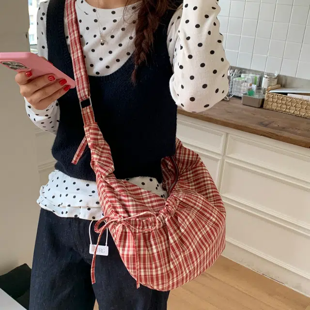 單倉 格纹抽绳轻便休闲日常通勤腋下包 布 单肩包 常规 女款 红色/蓝色/黑色