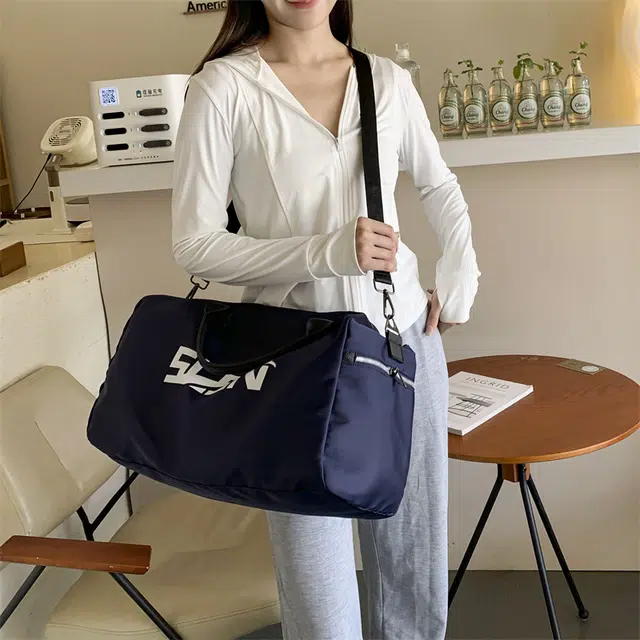 單倉 旅行短途出差运动游泳 尼龙 斜挎包 男女同款情侣款 灰色/黑色/藏青色/咖色