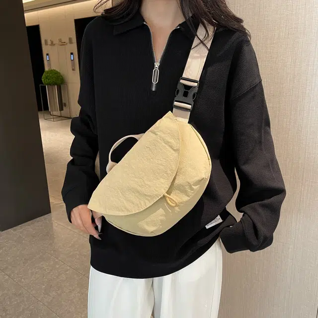 單倉 休闲简约轻便运动 尼龙布 斜挎包 男女同款情侣款 米白色/黑色/紫色/卡其色/绿色