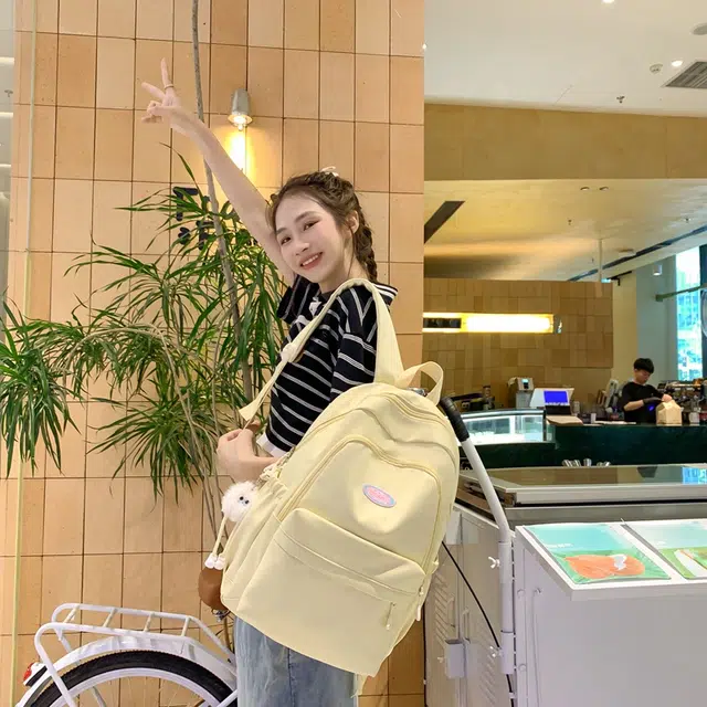 單倉 日系高颜值简约设计通勤百搭 尼龙 双肩包 常规 男女同款情侣款 多色