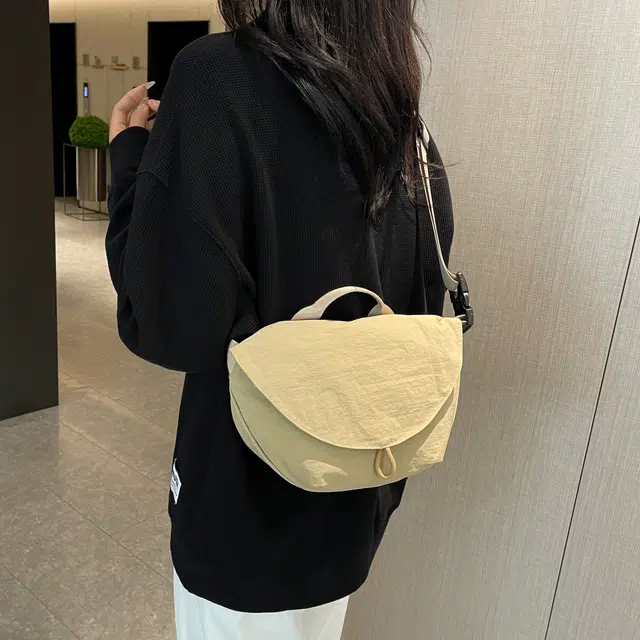 單倉 休闲简约轻便运动 尼龙布 斜挎包 男女同款情侣款 米白色/黑色/紫色/卡其色/绿色