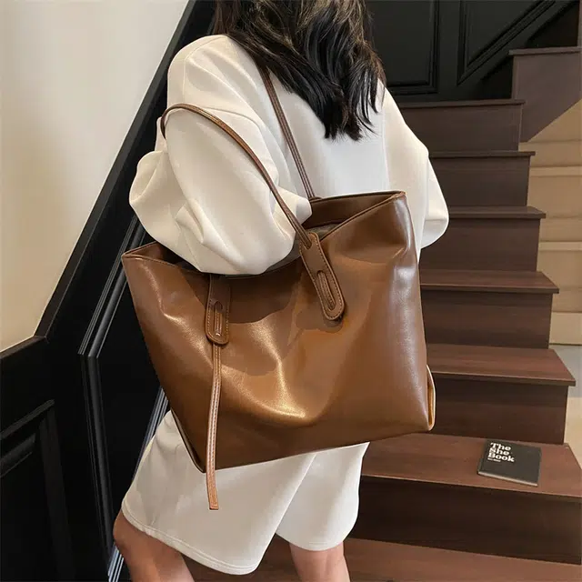 PU Tote