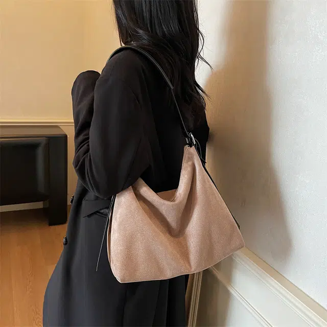 單倉 高级感简约时尚精致日常逛街出差通勤百搭小众设计 绒布 单肩包 女款 多色