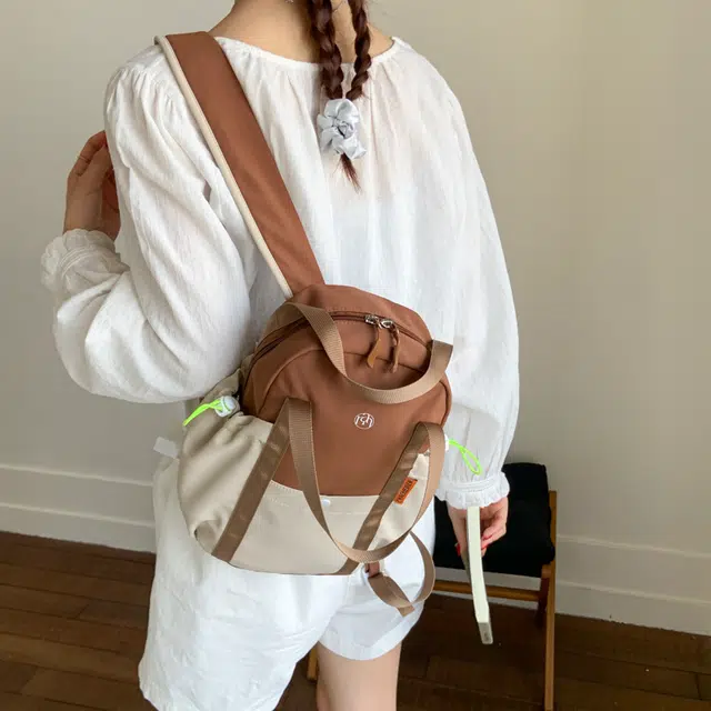 單倉 多巴胺拼接高颜值时尚设计轻便耐磨学院风背包初高中学生大容量通勤百搭书包 帆布 双肩包 常规 男女同款情侣款 卡其色/蓝色/紫色