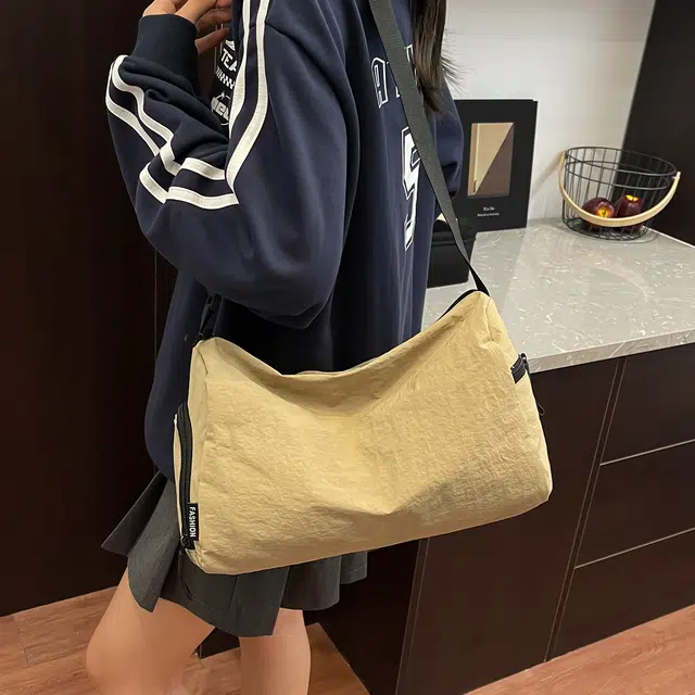 單倉 时尚简约轻便韩版百搭通勤 尼龙 单肩斜挎包 男女同款情侣款