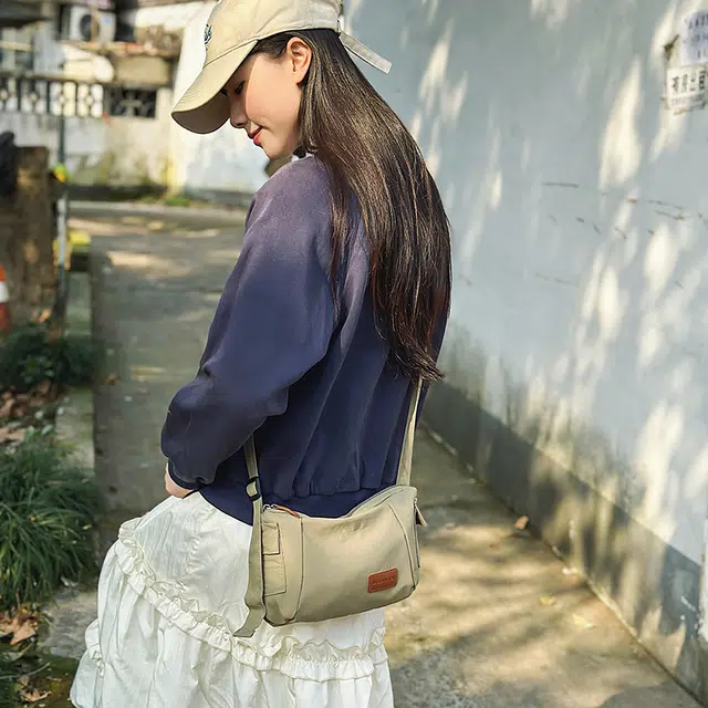 單倉 简约设计百搭时尚 尼龙 单肩包 常规 男女同款情侣款 白色/绿色/卡其色/黑色