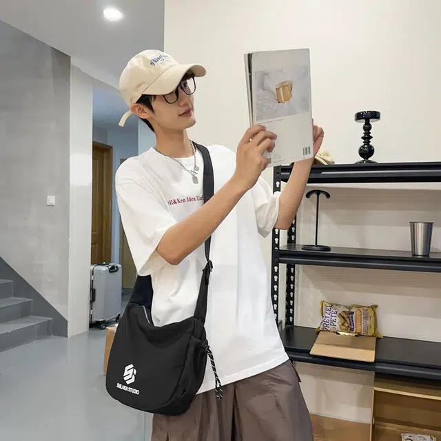 單倉 轻便个性设计感 尼龙 单肩包 男女同款情侣款 黑色/桔色/卡其色/绿色