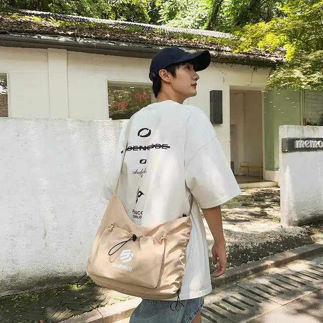 單倉 褶皱包休闲百搭通勤饺子包 尼龙布 斜挎包 男女同款情侣款 灰色/黑色/红色/卡其色