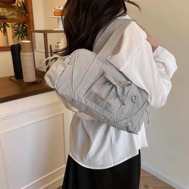 單倉 韩版芭蕾少女蝴蝶结设计初高中学生大容量通勤百搭手提包 尼龙 单肩包 女款 白色/绿色/灰色/卡其色/黑色
