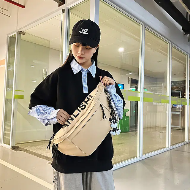 單倉 时尚简约潮流 尼龙 胸包 男女同款情侣款 白色/卡其色/灰色/黑色