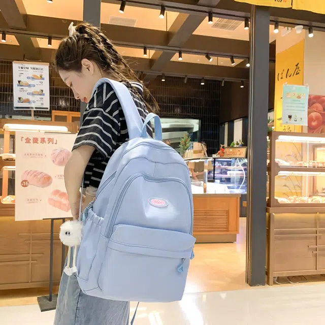 單倉 日系高颜值简约设计通勤百搭 尼龙 双肩包 常规 男女同款情侣款 多色