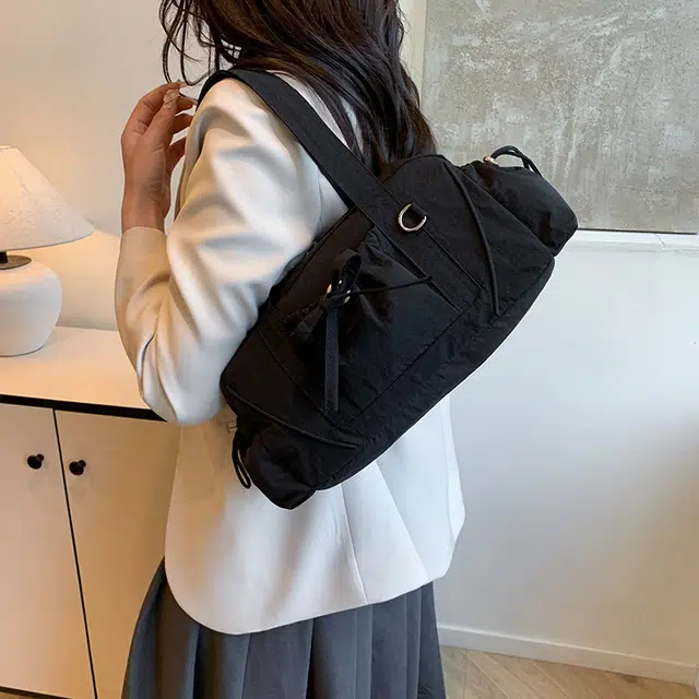 單倉 韩版芭蕾少女蝴蝶结设计初高中学生大容量通勤百搭手提包 尼龙 单肩包 女款 白色/绿色/灰色/卡其色/黑色