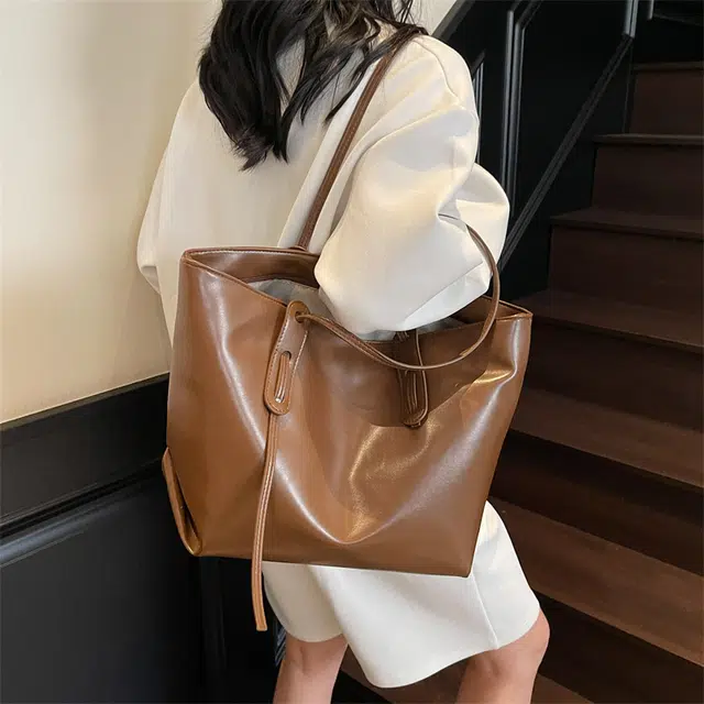 PU Tote