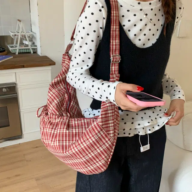 單倉 格纹抽绳轻便休闲日常通勤腋下包 布 单肩包 常规 女款 红色/蓝色/黑色