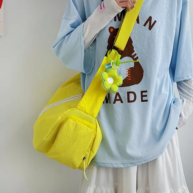 單倉 时尚简约设计轻便百搭 尼龙 单肩包 常规 男女同款情侣款 多色