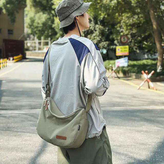 單倉 简约休闲设计初高中学生通勤百搭 尼龙 斜挎单肩包 常规 男女同款情侣款 白色/黑色/卡其色/绿色