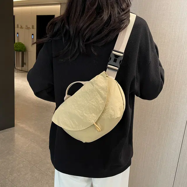 單倉 休闲简约轻便运动 尼龙布 斜挎包 男女同款情侣款 米白色/黑色/紫色/卡其色/绿色