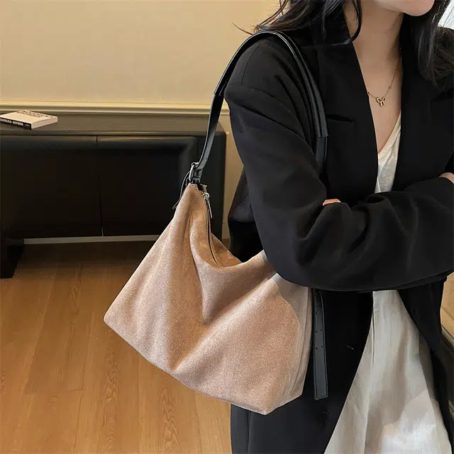 單倉 高级感简约时尚精致日常逛街出差通勤百搭小众设计 绒布 单肩包 女款 多色