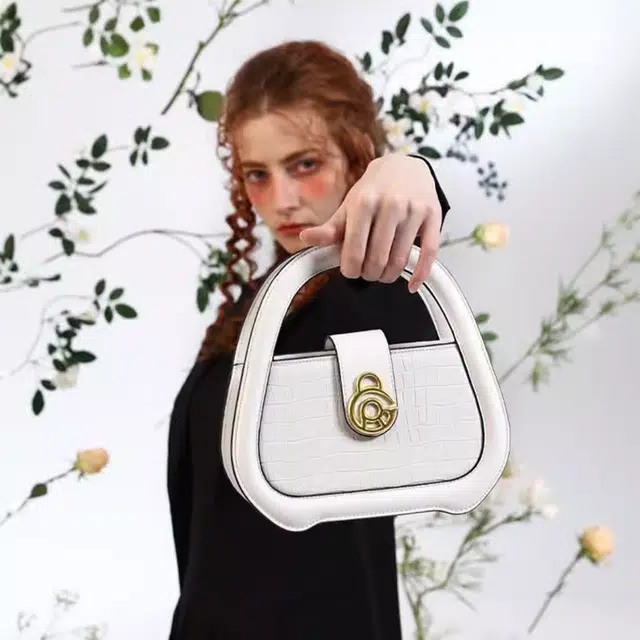 古袋人 独立设计复古风鳄鱼纹小众质感潮流百搭 牛皮 手提单肩包 女款 黑色/奶白色