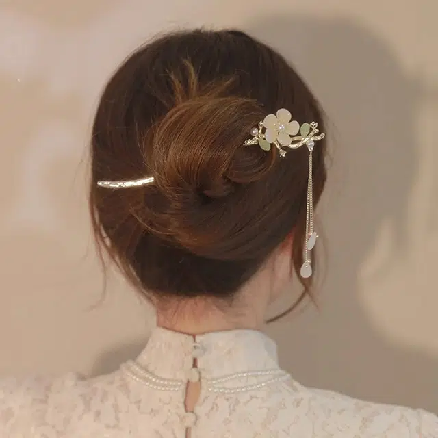 水中玉 铃兰花高级感发钗新中式古风花朵盘汉服马面裙 发簪 女款