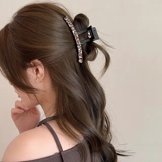 水中玉 豹纹抓夹后脑勺盘发鲨鱼夹发卡高级感夹子头饰 亚克力 发夹 女款