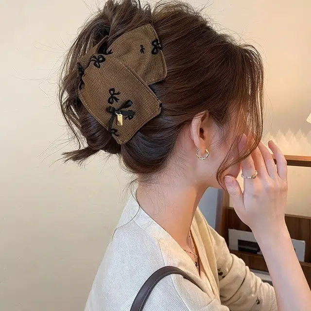水中玉 韩系蝴蝶结抓夹高级感后脑勺盘发气质鲨鱼夹夹子发饰 亚克力 发夹 女款