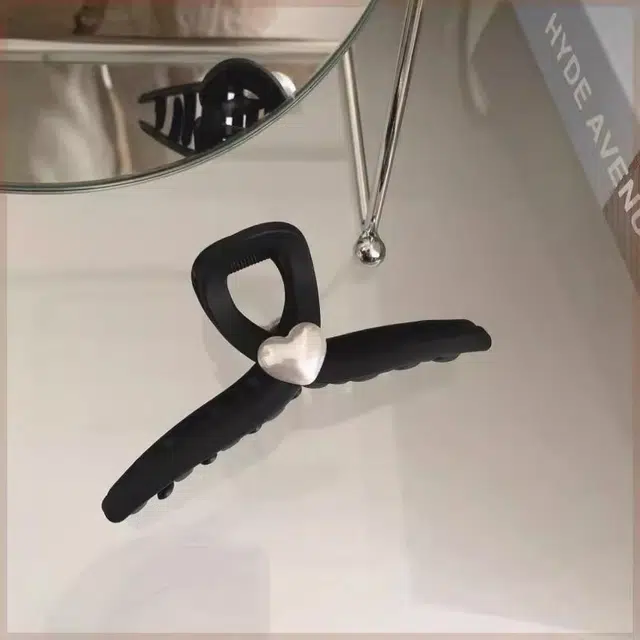 水中玉 爱心黑色后脑勺鲨鱼夹大号盘发发卡 发夹 女款