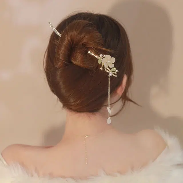 水中玉 铃兰花高级感发钗新中式古风花朵盘汉服马面裙 发簪 女款