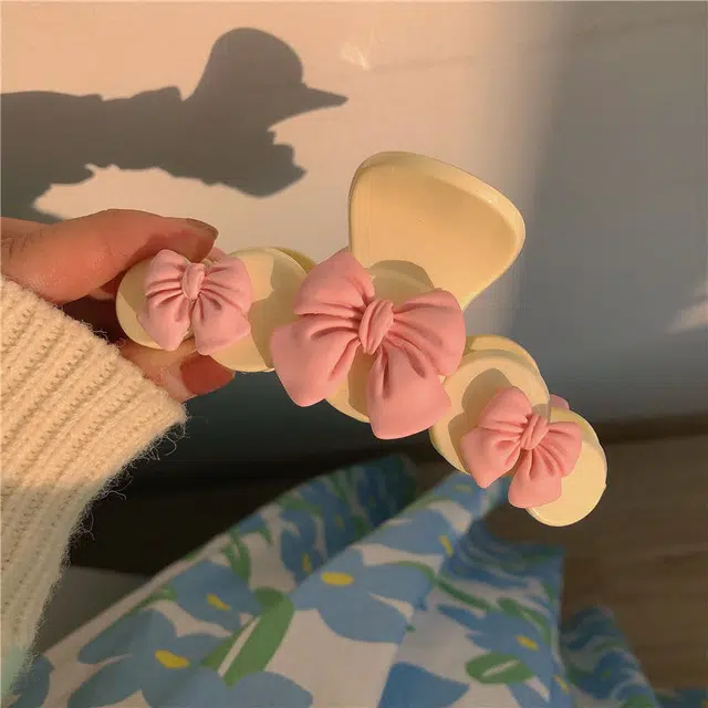 水中玉 粉色系抓夹头饰森系仙美鲨鱼夹发卡盘发后脑勺卡子头饰发抓 发夹 女款