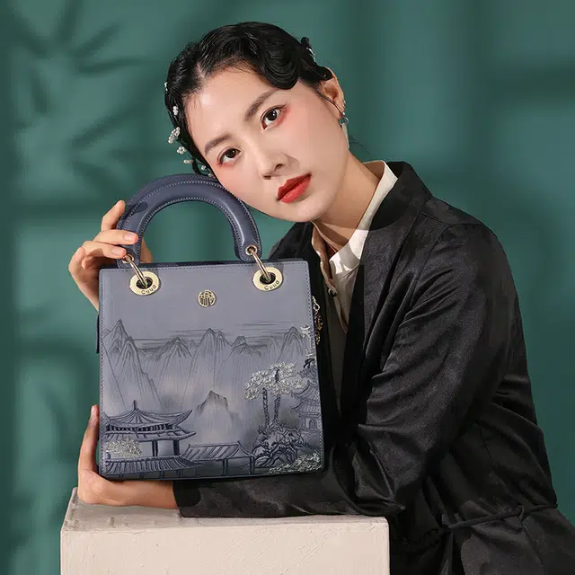古伊西 亭台望岳 新中式国风刺绣手提包牛皮斜挎包 女款 黛蓝