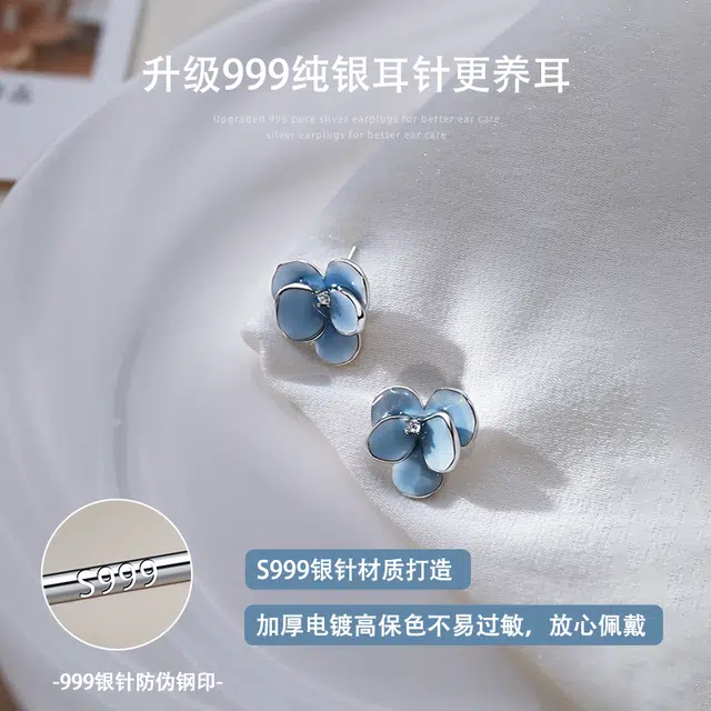 999