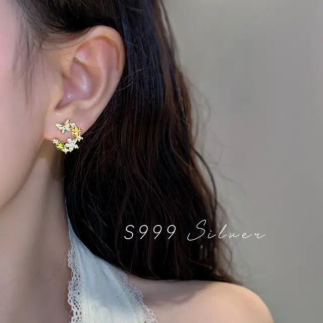 999